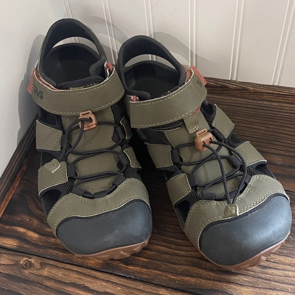 Teva Flintwood Olive and Black Sports Adventure Sandals - Picture 1 of 6